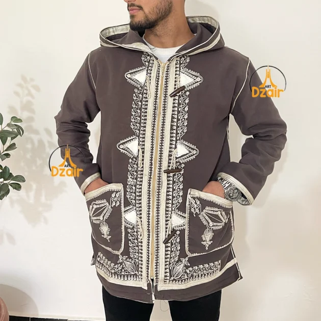 كابيشو مطروز باج
