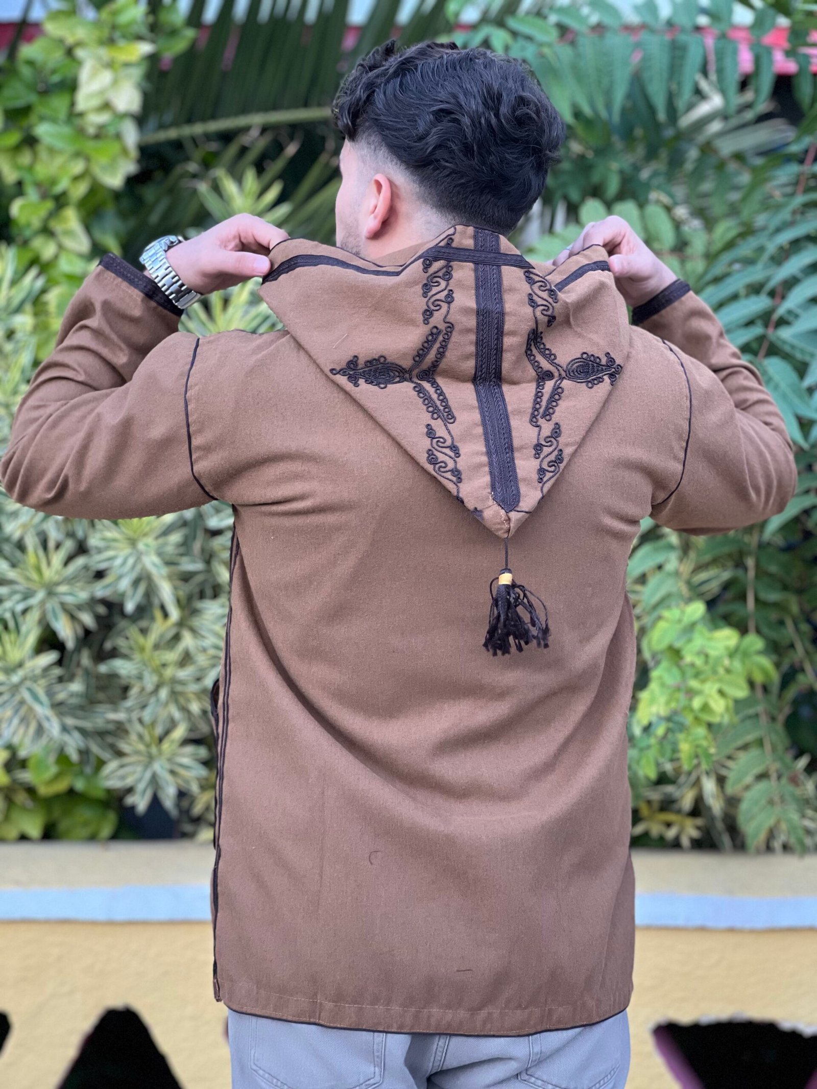 Capichon Marron Brodé Au Marron Foncè | كابيشو مطروز وبر بني - Image 4